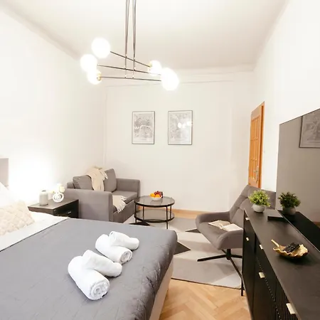 Aleje Jerozolimskie 42 - Parking Free - Better Rental Warsaw Exterior photo