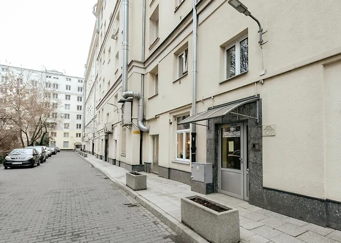 Aleje Jerozolimskie 42 - Parking Free - Better Rental